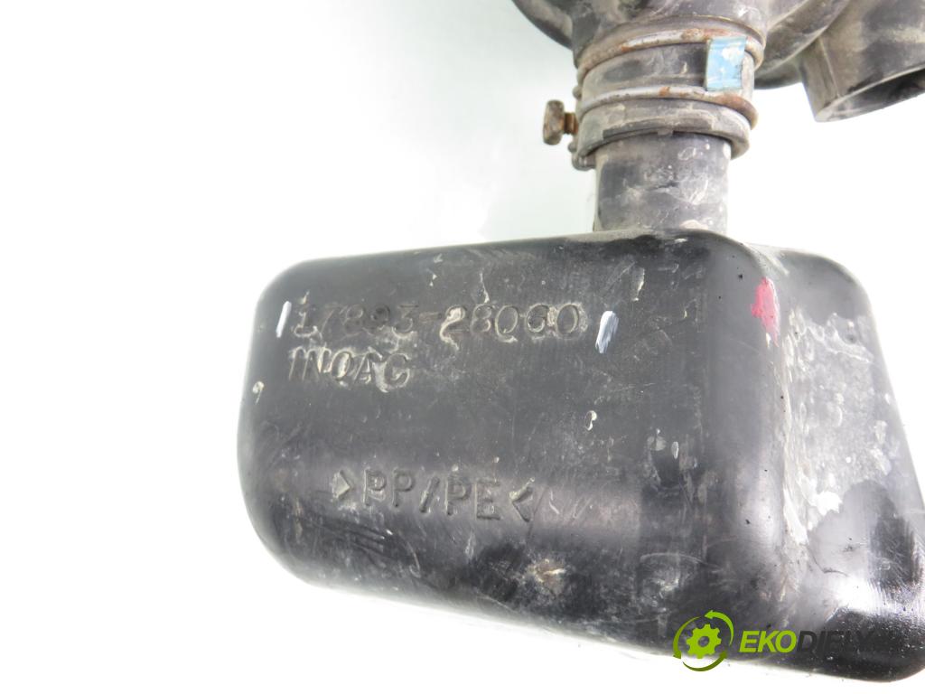 TOYOTA RAV 4 III (_A3_) SUV 2007 112,00 2.0 4WD 152 - 1AZ-FE 1998,00 Rúra prívodu vzduchu 1788028240 ; 1788128260 ; 1789328060