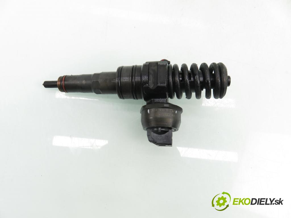 VW PASSAT B6 Variant (3C5) KOMBI 2007 103,00 2.0 TDI PD 8V 140 - BMP 1968,00 Vstrekovač 038130073BQ ; 0414720312 (Vstrekovač paliva)