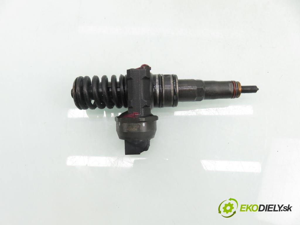 VW PASSAT B6 Variant (3C5) KOMBI 2007 103,00 2.0 TDI PD 8V 140 - BMP 1968,00 Vstrekovač 038130073BQ ; 0414720312 (Vstrekovač paliva)