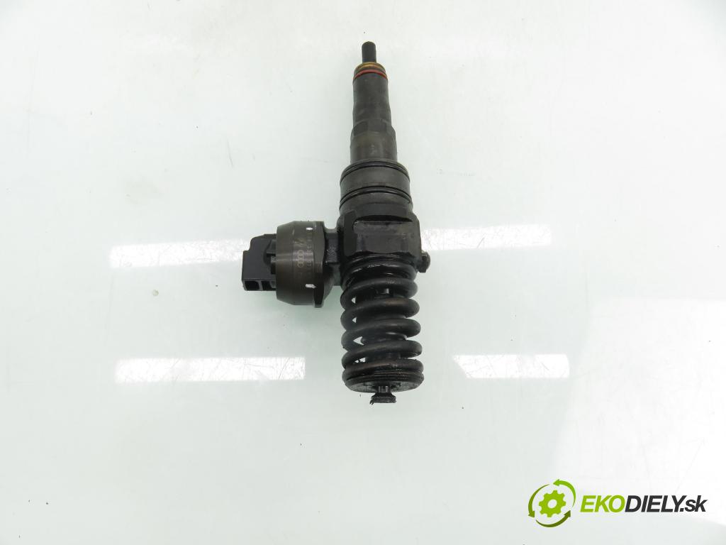 VW PASSAT B6 Variant (3C5) KOMBI 2007 103,00 2.0 TDI PD 8V 140 - BMP 1968,00 Vstrekovač 038130073BQ ; 0414720312 (Vstrekovač paliva)