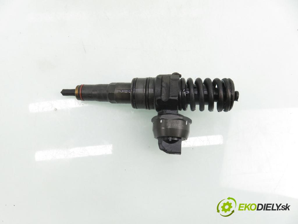 VW PASSAT B6 Variant (3C5) KOMBI 2007 103,00 2.0 TDI PD 8V 140 - BMP 1968,00 Vstrekovač 038130073BQ ; 0414720312 (Vstrekovač paliva)