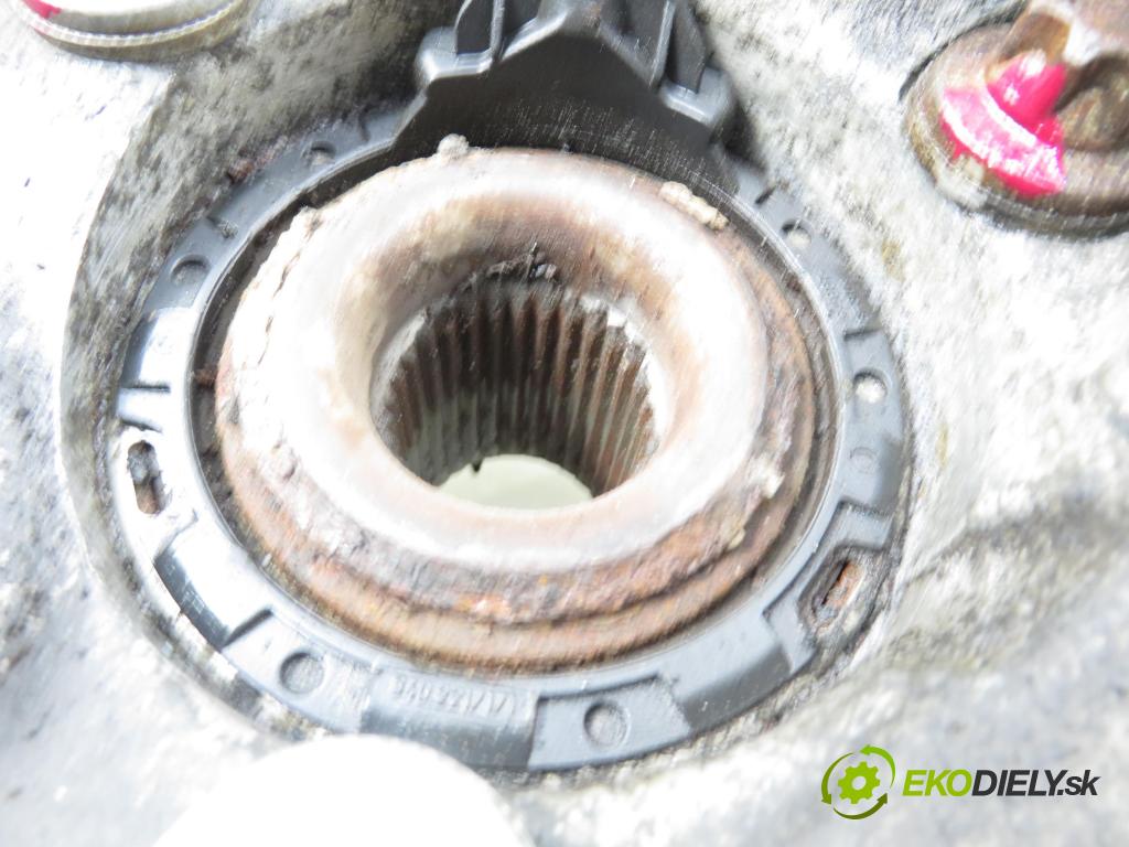 OPEL VECTRA C (Z02) SEDAN 2002 81,00 1.8 - Z 18 XEL 1796,00 náboj PP ABS