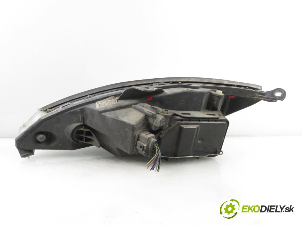 FORD FOCUS (DAW, DBW) HB 2003 74,00 1.6 16V - FYDD 1596,00 světlo PP 2M5113W029BE