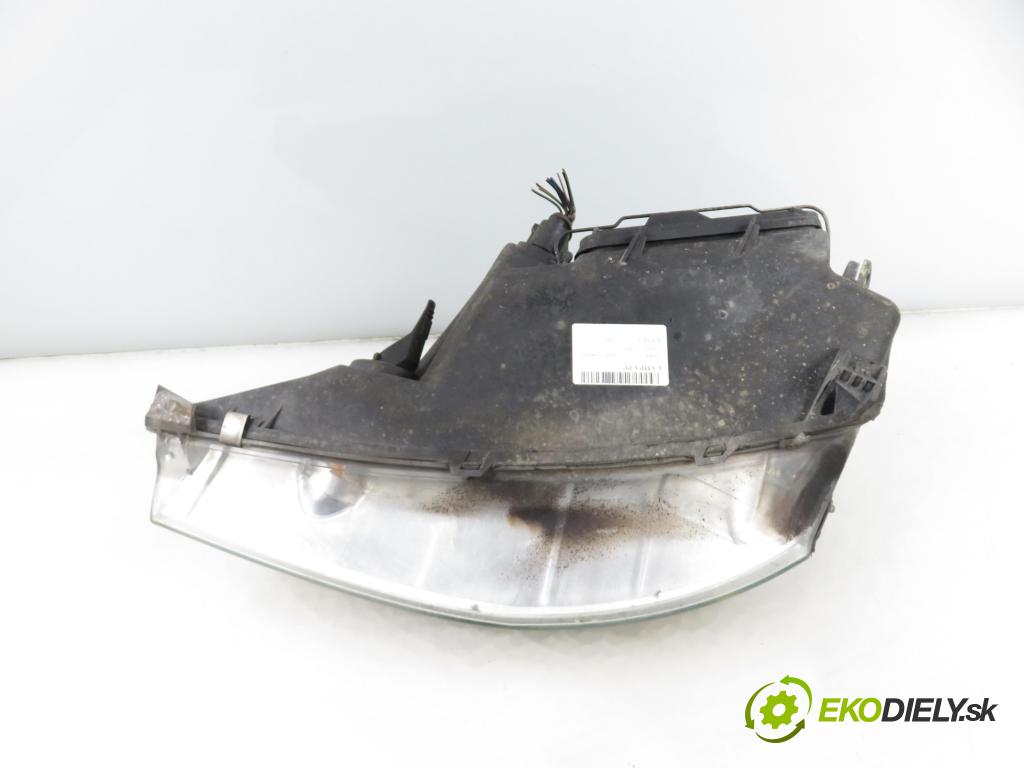 FORD FOCUS (DAW, DBW) HB 2003 74,00 1.6 16V - FYDD 1596,00 světlo PP 2M5113W029BE