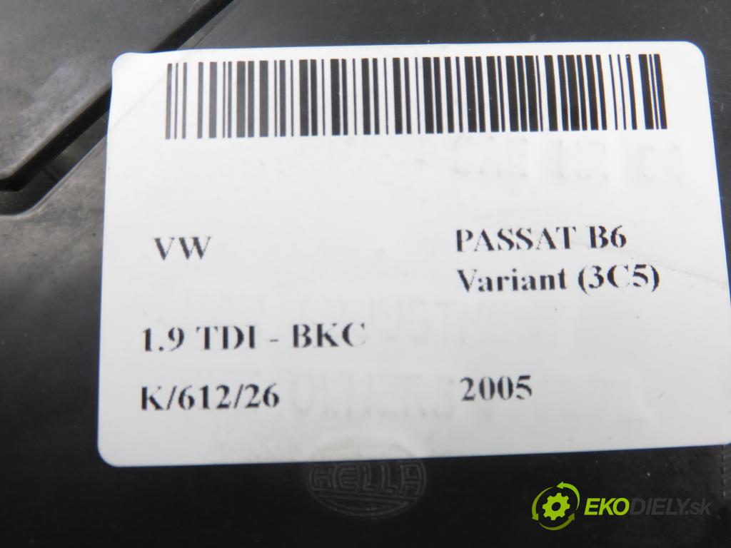 VW PASSAT B6 Variant (3C5) KOMBI 2005 77,00 1.9 TDI - BKC 1896,00 Svetlo LP 3C0941005J