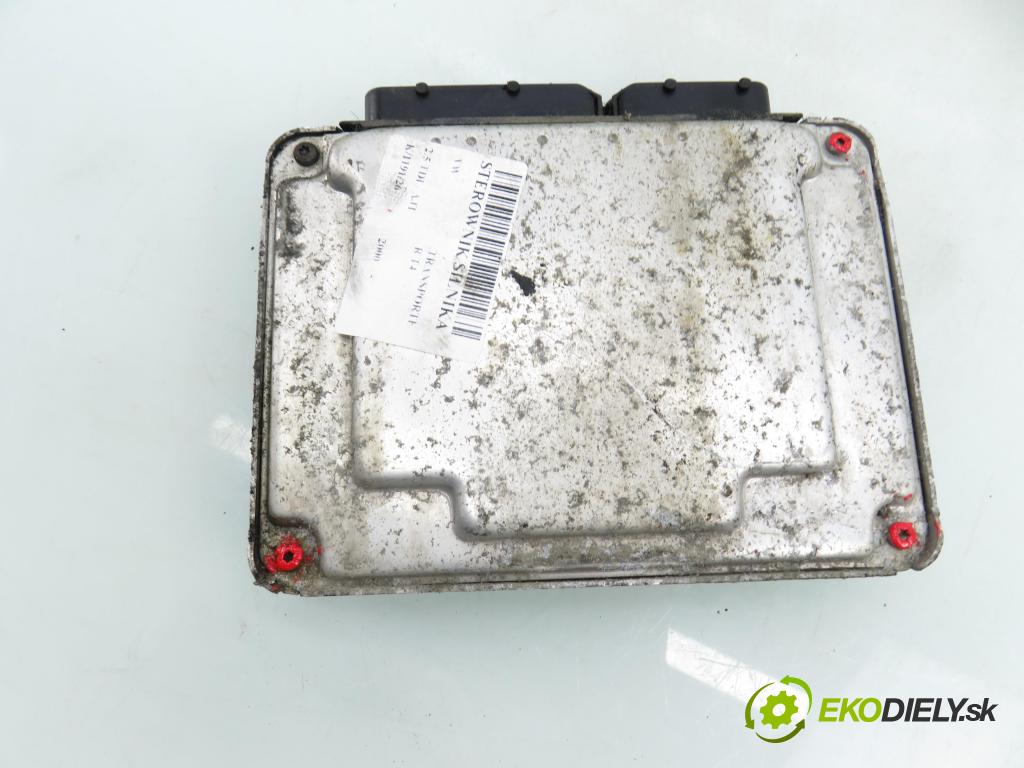 VW TRANSPORTER IV Platforma / podwozie (70E, 70L, 70M, 7DE, 7DL KABINA/PLATFORMA 2000 65,00 2.5 TDI - AJT 2461,00 Riadiaca jednotka Motor 074906018AK ; 0281010462
