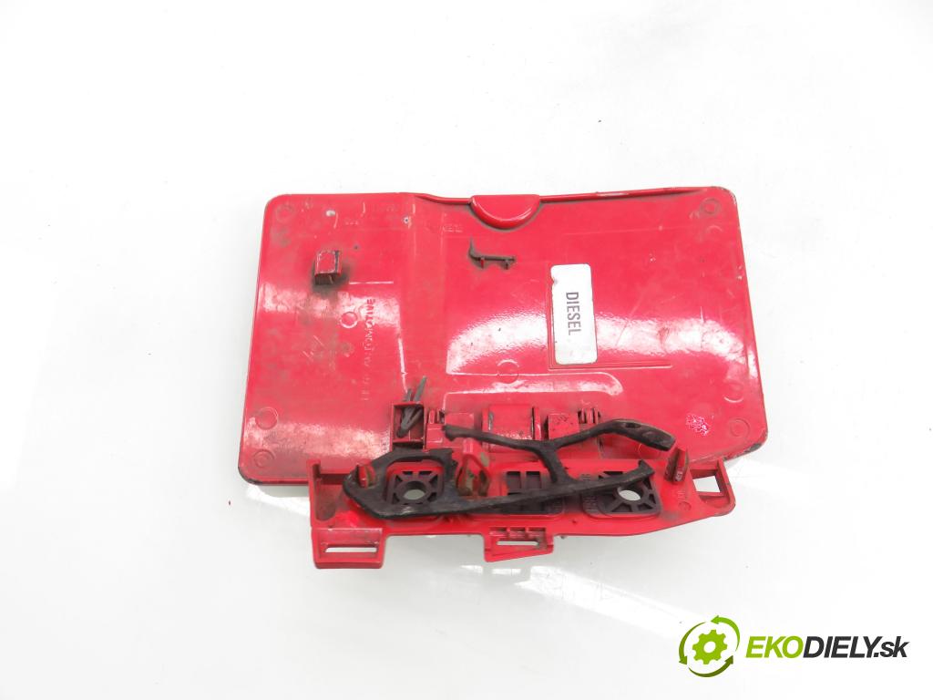 OPEL VIVARO A Autobus (X83) BUS 2003 74,00 1.9 CDTI 101 - F9Q 760 1870,00 Dvierka nádrže paliva 8200030800 ; 91166211 (Kľučka dverí ostatné)