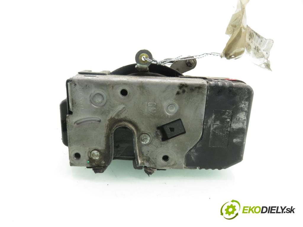 OPEL VIVARO A Autobus (X83) BUS 2003 74,00 1.9 CDTI 101 - F9Q 760 1870,00 zámok dvierka 8200008469 ; 91166224