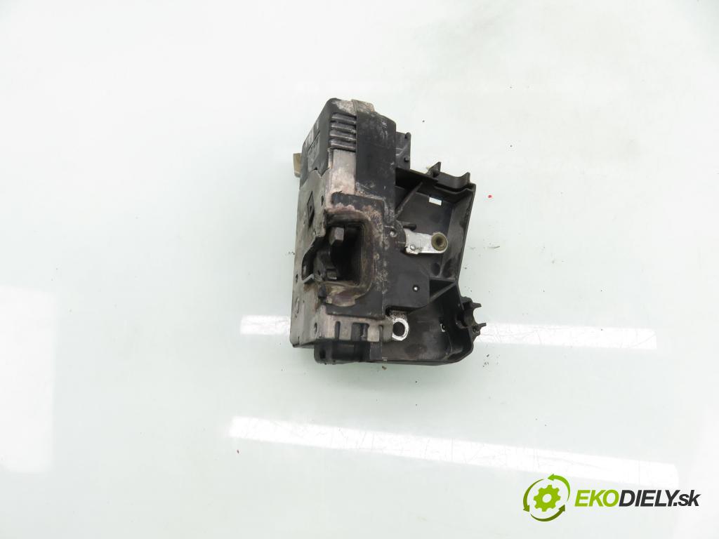 OPEL VIVARO A Autobus (X83) BUS 2003 74,00 1.9 CDTI 101 - F9Q 760 1870,00 zámok dvierka 8200008469 ; 91166224