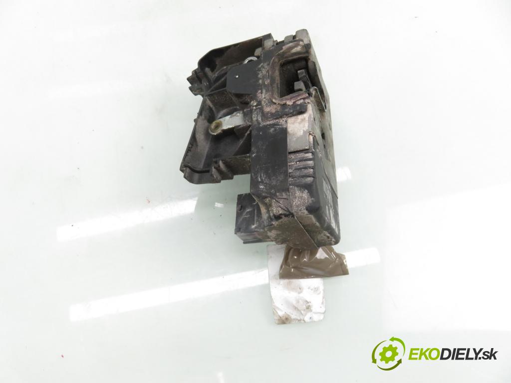 OPEL VIVARO A Autobus (X83) BUS 2003 74,00 1.9 CDTI 101 - F9Q 760 1870,00 zámok dvierka 8200008469 ; 91166224