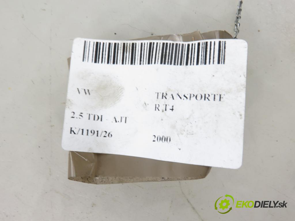 VW TRANSPORTER IV Platforma / podwozie (70E, 70L, 70M, 7DE, 7DL KABINA/PLATFORMA 2000 65,00 2.5 TDI - AJT 2461,00 Držiak bezpečnostný LP 7D0857805