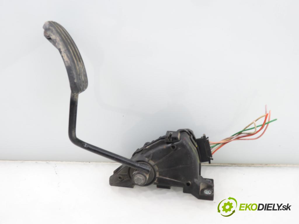 OPEL VIVARO A Autobus (X83) BUS 2003 74,00 1.9 CDTI 101 - F9Q 760 1870,00 potenciometr plynového pedálu 7700313060 ; 6PV00811914 (Potenciometr plynového pedálu)