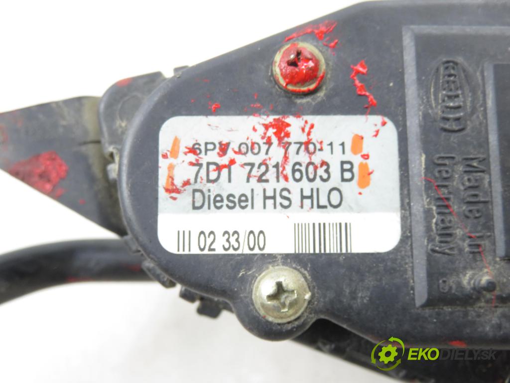 VW TRANSPORTER IV Platforma / podwozie (70E, 70L, 70M, 7DE, 7DL KABINA/PLATFORMA 2000 65,00 2.5 TDI - AJT 2461,00 potenciometr plynového pedálu 7D1721603B ; 6PV00777011 (Potenciometr plynového pedálu)