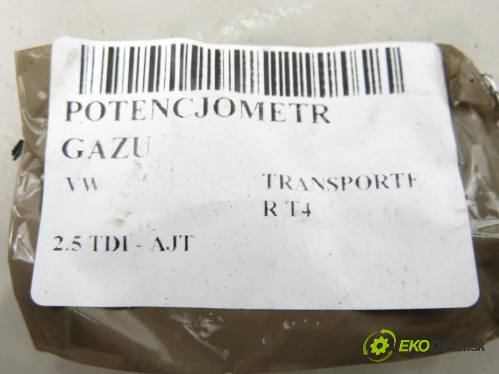 VW TRANSPORTER IV Platforma / podwozie (70E, 70L, 70M, 7DE, 7DL KABINA/PLATFORMA 2000 65,00 2.5 TDI - AJT 2461,00 potenciometr plynového pedálu 7D1721603B ; 6PV00777011 (Potenciometr plynového pedálu)