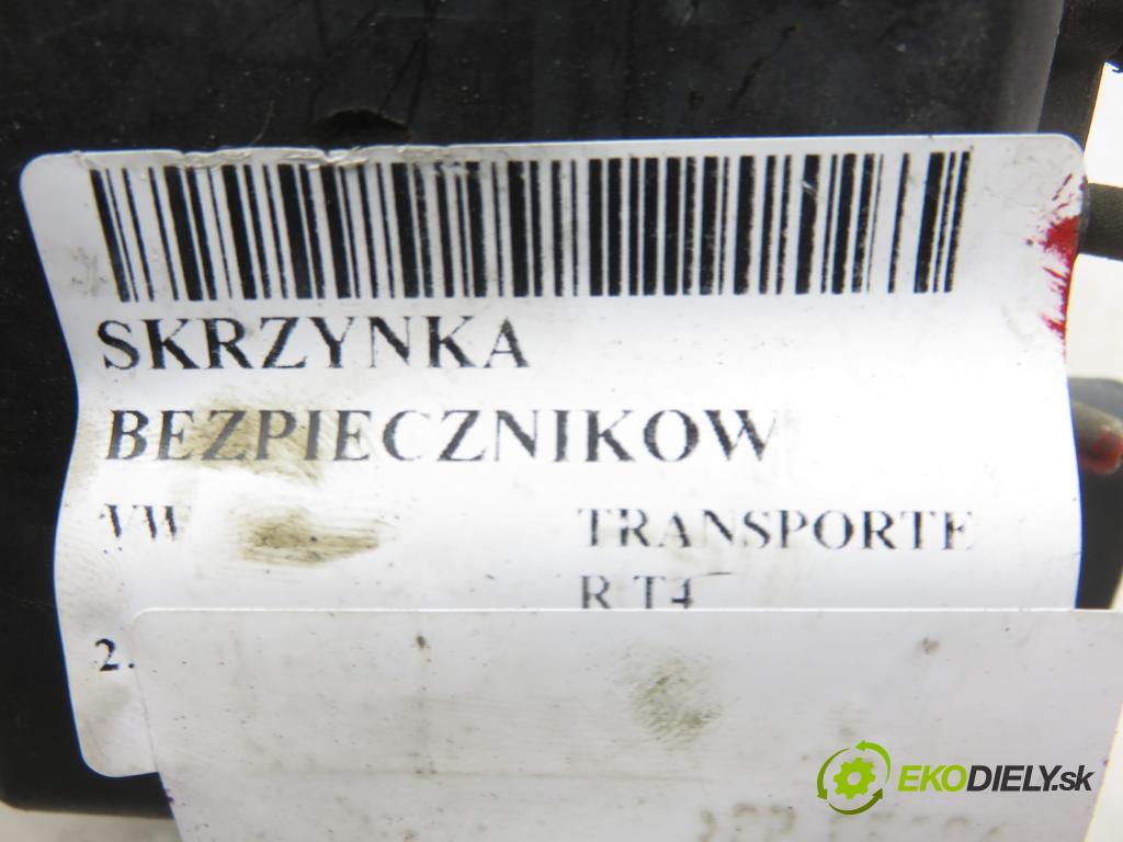 VW TRANSPORTER IV Platforma / podwozie (70E, 70L, 70M, 7DE, 7DL KABINA/PLATFORMA 2000 65,00 2.5 TDI - AJT 2461,00 Skrinka POJISTKY: 7D0937509