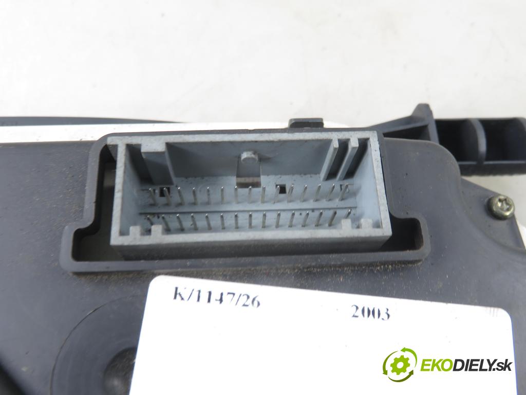 OPEL VIVARO A Autobus (X83) BUS 2003 74,00 1.9 CDTI 101 - F9Q 760 1870,00 Prístrojovka elektrický P8200252452A ; 216715740