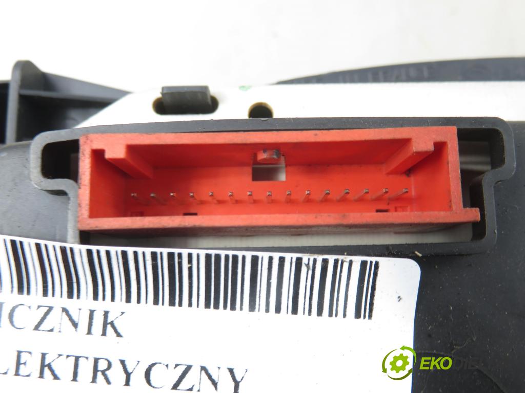 OPEL VIVARO A Autobus (X83) BUS 2003 74,00 1.9 CDTI 101 - F9Q 760 1870,00 Prístrojovka elektrický P8200252452A ; 216715740