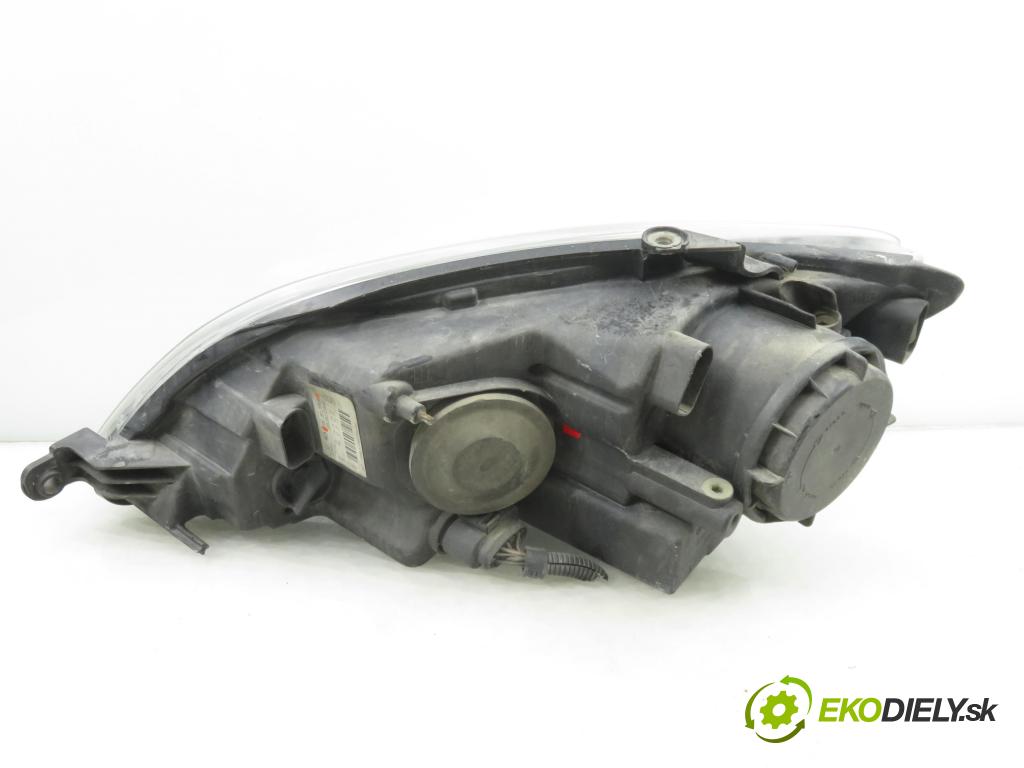 VW GOLF PLUS (5M1, 521) MINIVAN 2005 77,00 1.9 TDI - BKC 1896,00 Svetlo PP 5M1941006B
