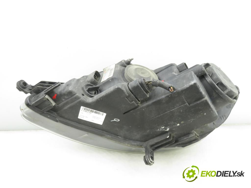 VW GOLF PLUS (5M1, 521) MINIVAN 2005 77,00 1.9 TDI - BKC 1896,00 Svetlo PP 5M1941006B