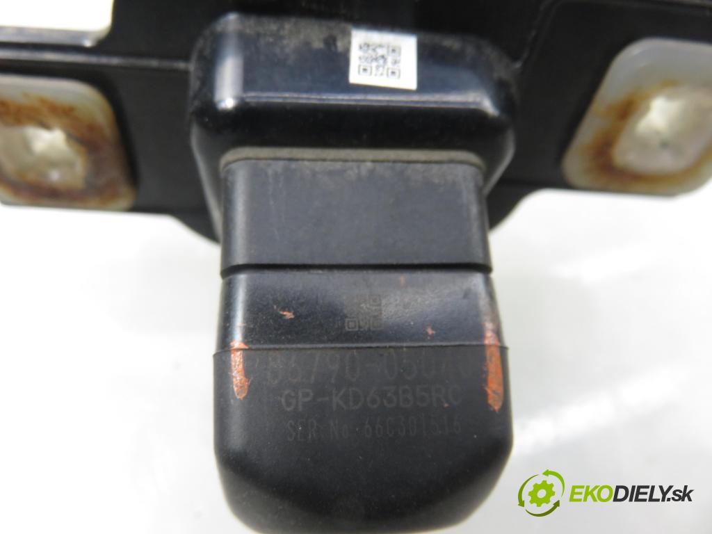 TOYOTA AVENSIS sedan (_T27_) SEDAN 2016 105,00 2.0 D-4D (WWT271_) - 2WW 1995,00 KAMERA 8679005040