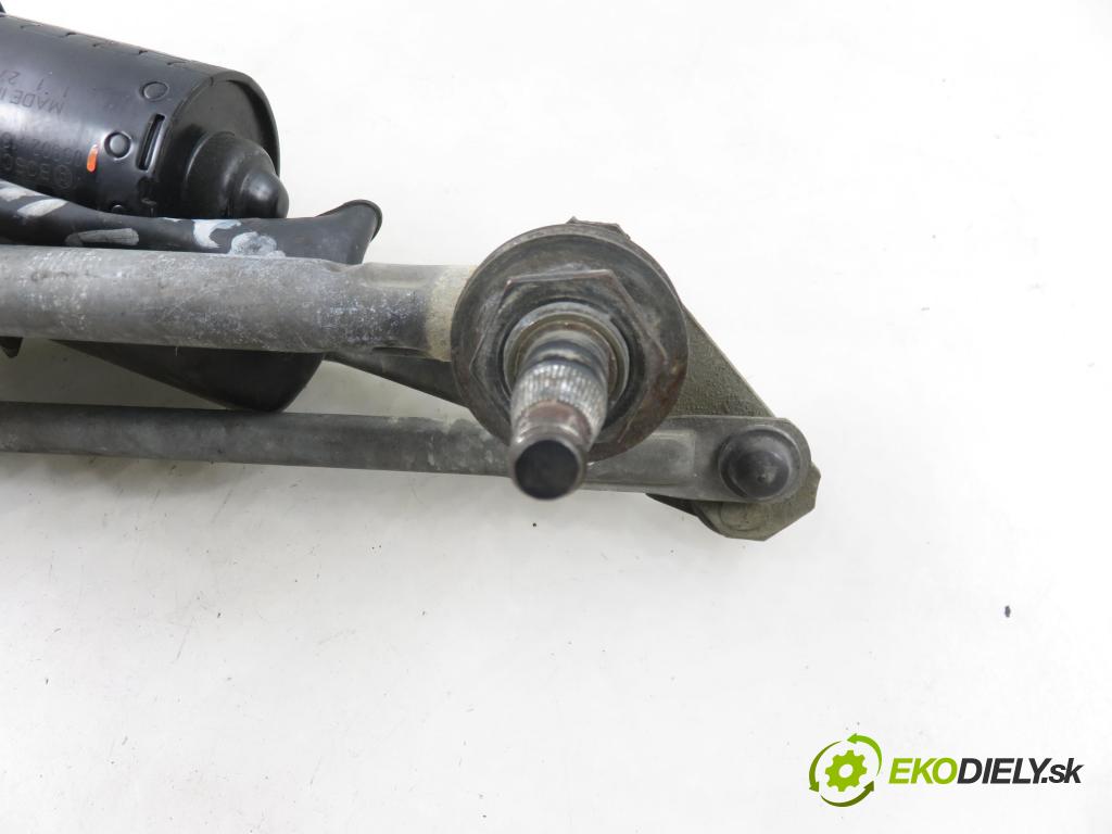 RENAULT SCENIC I (JA0/1_) MINIVAN 2002 79,00 1.6 - K4M 706 1598,00 Motorček stieračov 0390241379