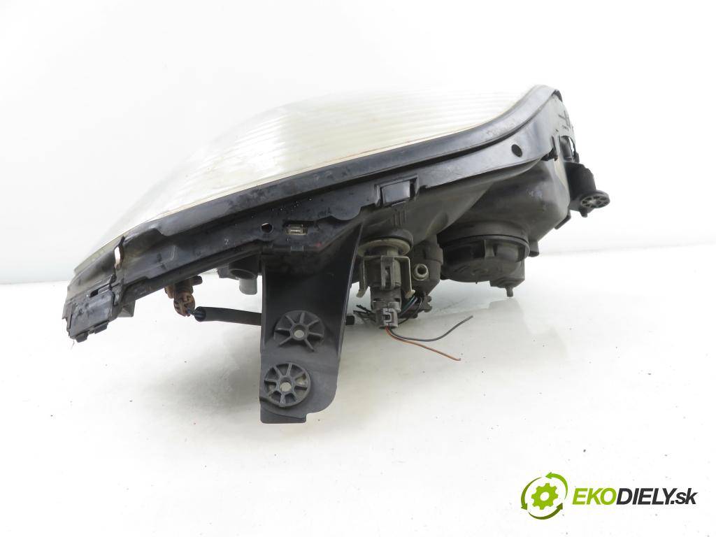 RENAULT SCENIC I (JA0/1_) MINIVAN 2002 79,00 1.6 - K4M 706 1598,00 světlo LP 7700432098 ; 7701047604