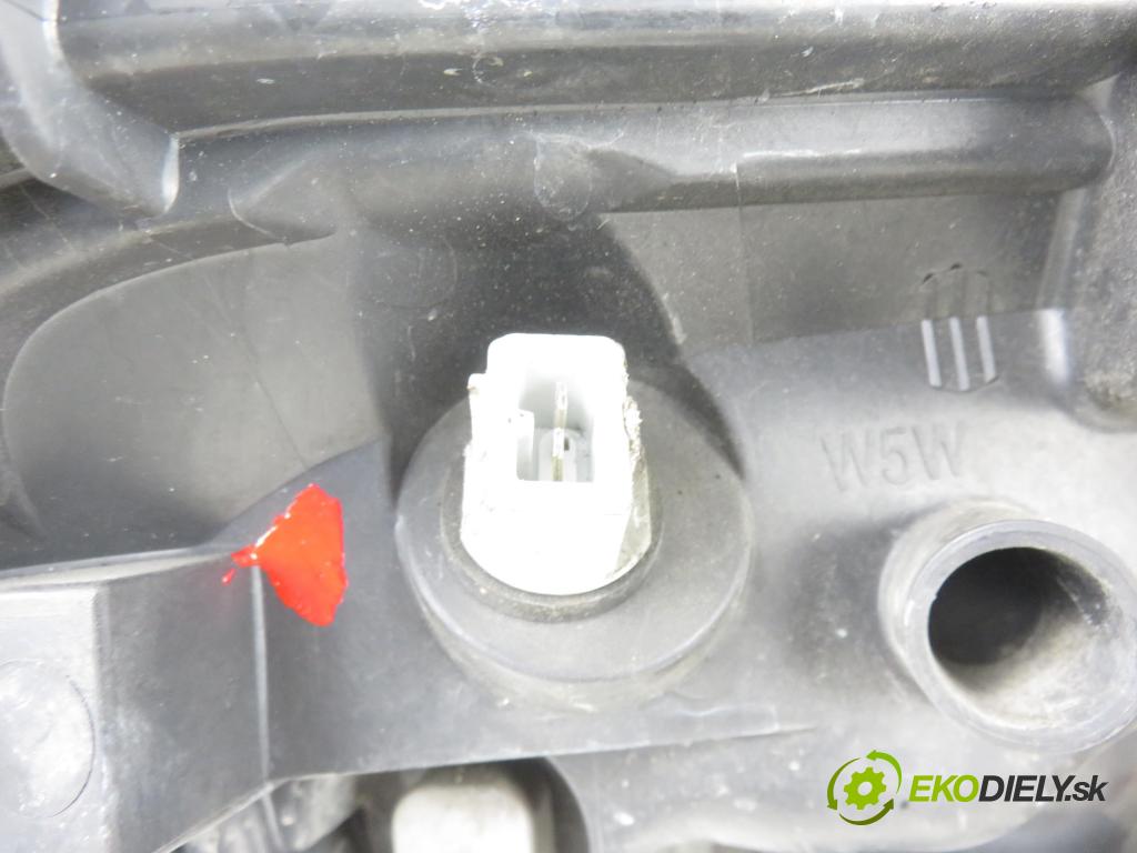 RENAULT SCENIC I (JA0/1_) MINIVAN 2002 79,00 1.6 - K4M 706 1598,00 světlo LP 7700432098 ; 7701047604