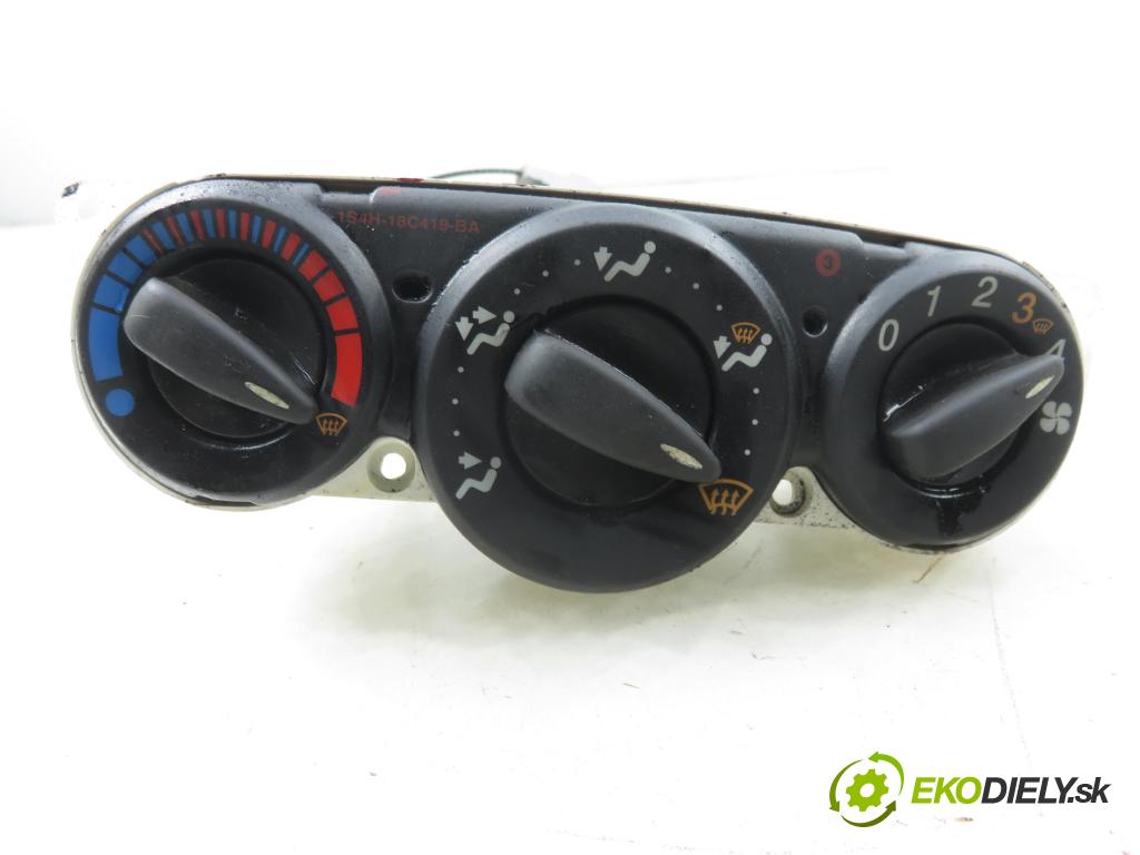 FORD FOCUS Turnier (DNW) KOMBI 1999 74,00 1.6 16V - FYDB 1596,00 Panel topení 98AB18C419AF