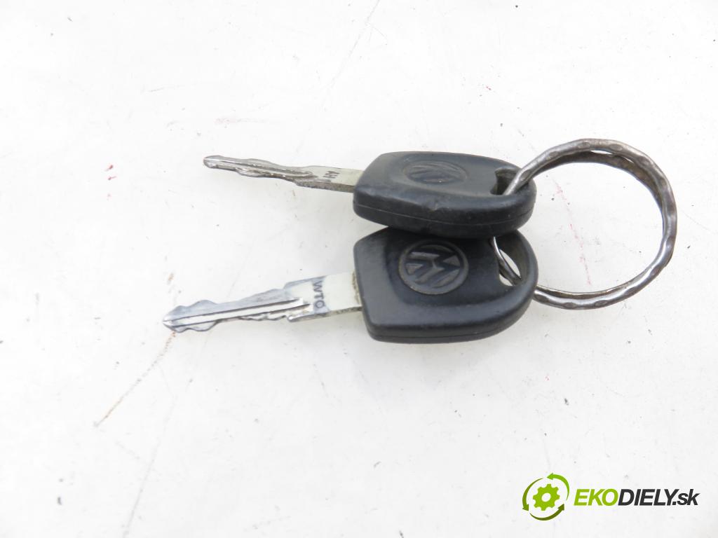 VW TRANSPORTER IV Platforma / podwozie (70E, 70L, 70M, 7DE, 7DL KABINA/PLATFORMA 2000 65,00 2.5 TDI - AJT 2461,00 spinačka 701905851 (Spínacia skrinka)