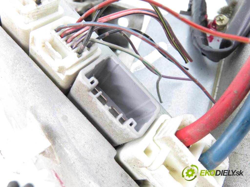 TOYOTA COROLLA (_E12_) HB 2004 71,00 1.4 VVT-i 97 (ZZE120) - 4ZZ-FE 1398,00 serv/podporovanie elektrické 4520002180 ; 8965002010