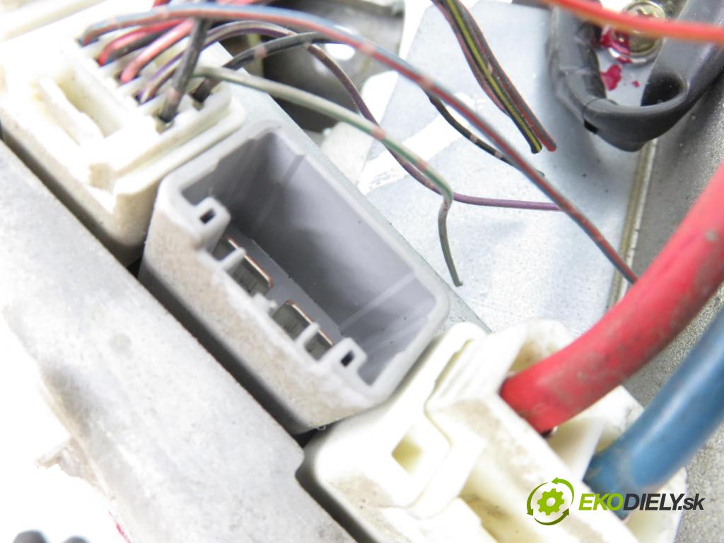 TOYOTA COROLLA (_E12_) HB 2004 71,00 1.4 VVT-i 97 (ZZE120) - 4ZZ-FE 1398,00 serv/podporovanie elektrické 4520002180 ; 8965002010