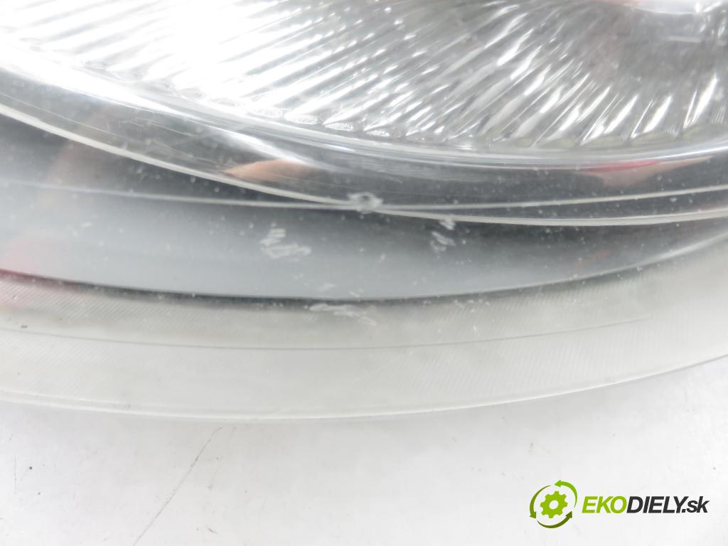 OPEL VIVARO A Skrzynia (X83) FURGON 2004 74,00 1.9 DTI - F9Q 760 1870,00 světlo LP 91165719 ; 7700311371 ; 89308690