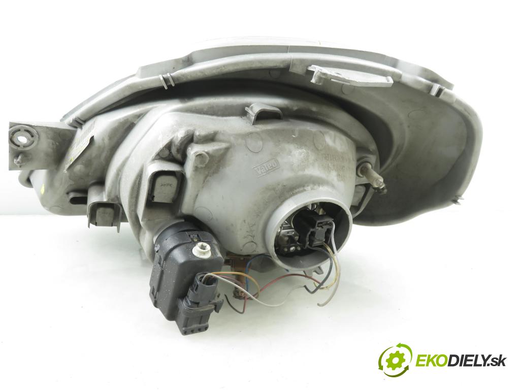 OPEL VIVARO A Skrzynia (X83) FURGON 2004 74,00 1.9 DTI - F9Q 760 1870,00 světlo PP 91165719 ; 7700311372 ; 89308700