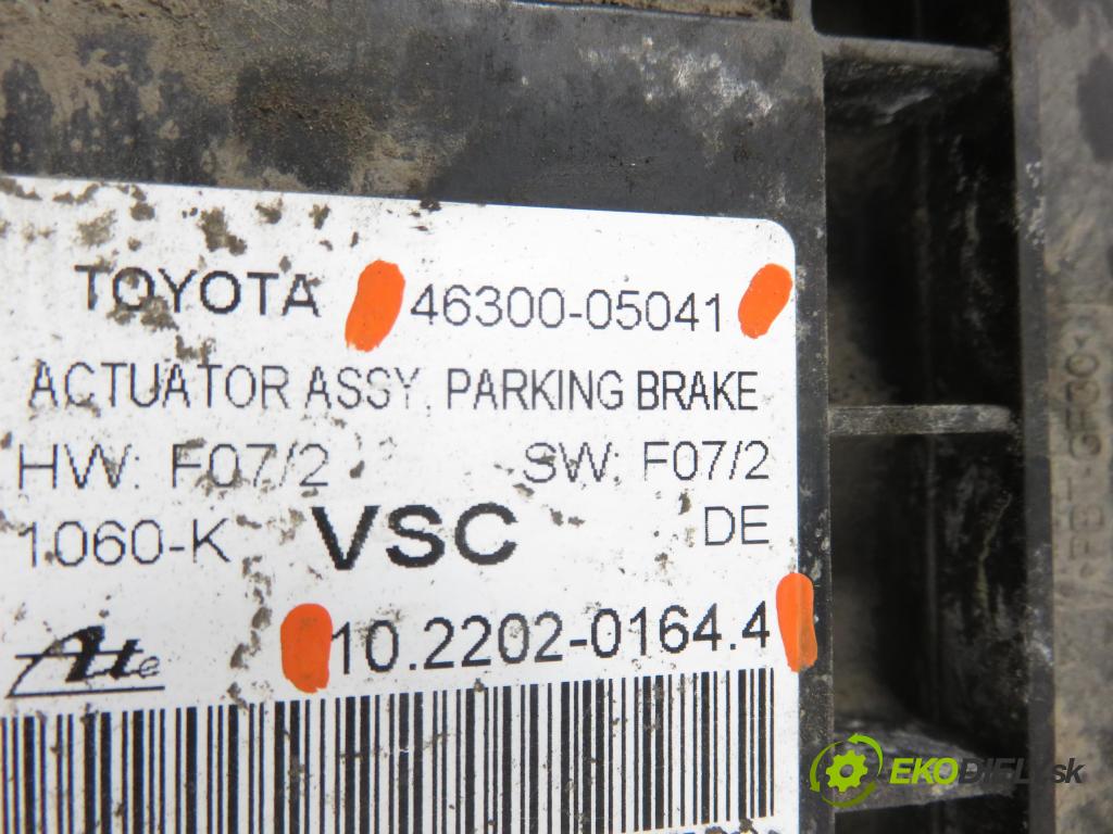 TOYOTA AVENSIS sedan (_T27_) SEDAN 2016 105,00 2.0 D-4D (WWT271_) - 2WW 1995,00 BRZDA: ručně elektrický 4630005041 ; 10220201644