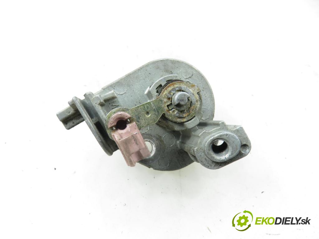 MAZDA 3 (BK) HB 2004 77,00 1.6 - B6ZE 1598,00 spinačka / zámky 3M513F880AA