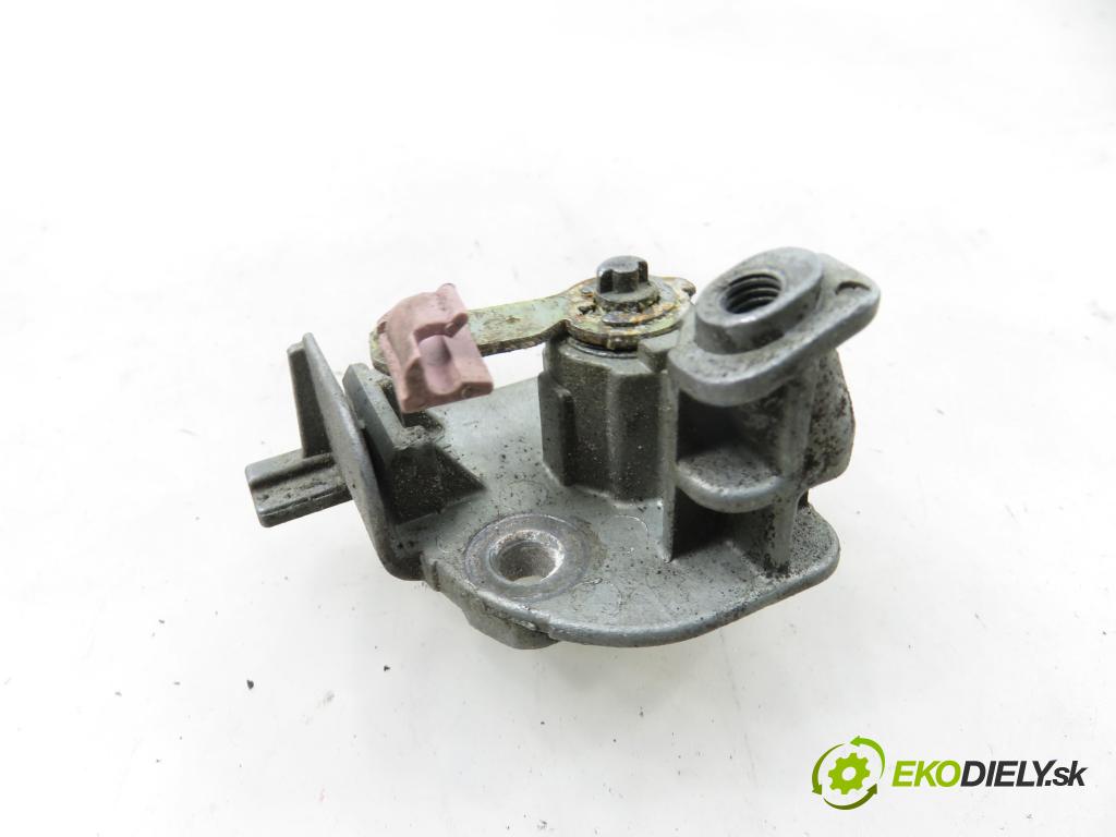 MAZDA 3 (BK) HB 2004 77,00 1.6 - B6ZE 1598,00 spinačka / zámky 3M513F880AA