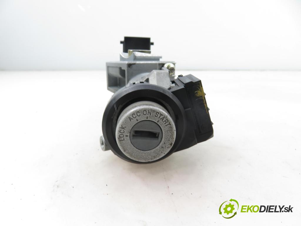 MAZDA 3 (BK) HB 2004 77,00 1.6 - B6ZE 1598,00 spinačka / zámky 3M513F880AA