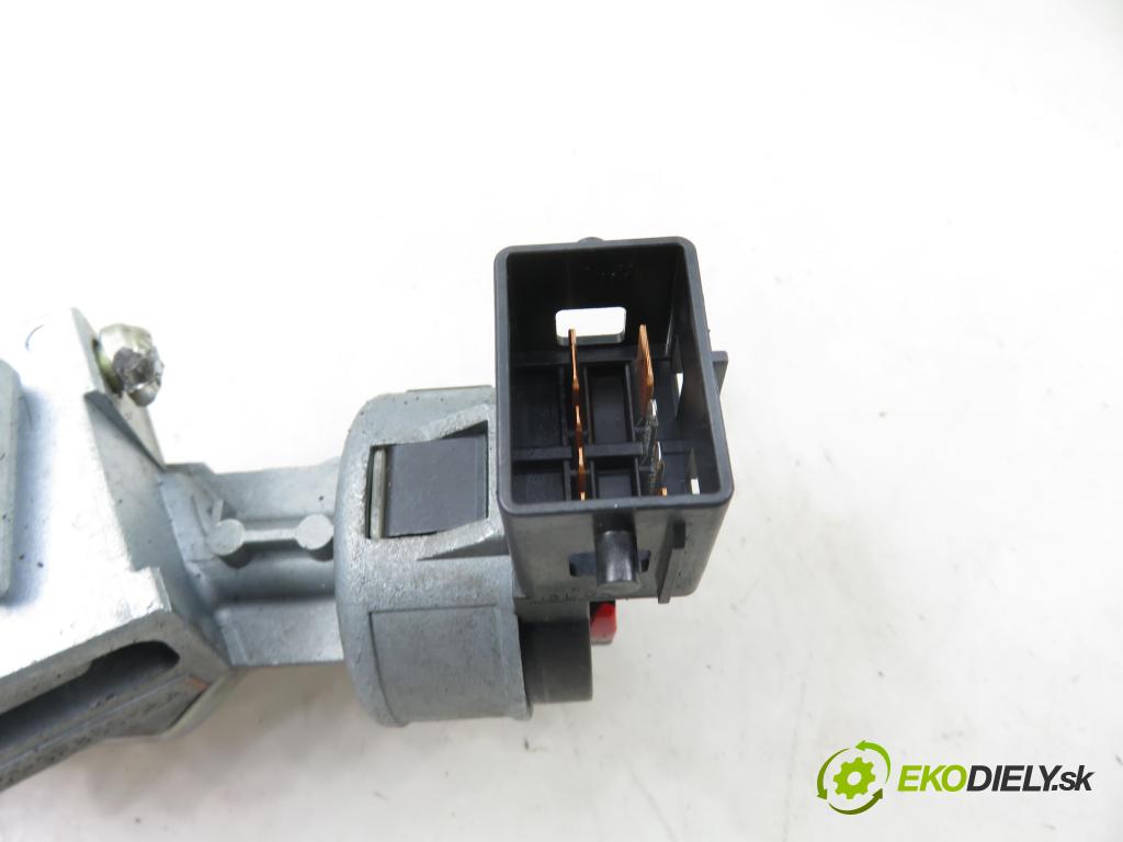 MAZDA 3 (BK) HB 2004 77,00 1.6 - B6ZE 1598,00 spinačka / zámky 3M513F880AA