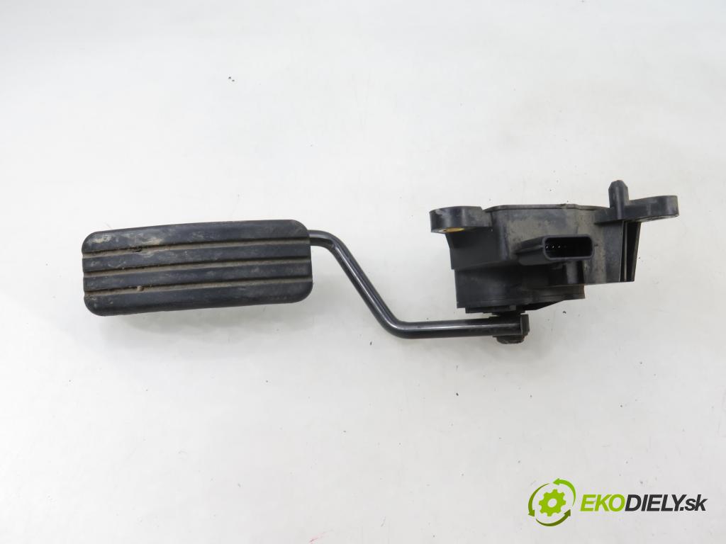 RENAULT GRAND SCENIC II (JM0/1_) MINIVAN 2004 88,00 1.9 dCi (JM0G, JM12, JM1G, JM2C) - F9Q 812 1870,00 Potenciometer plynu 8200159647B (Potenciometer plynového pedálu)