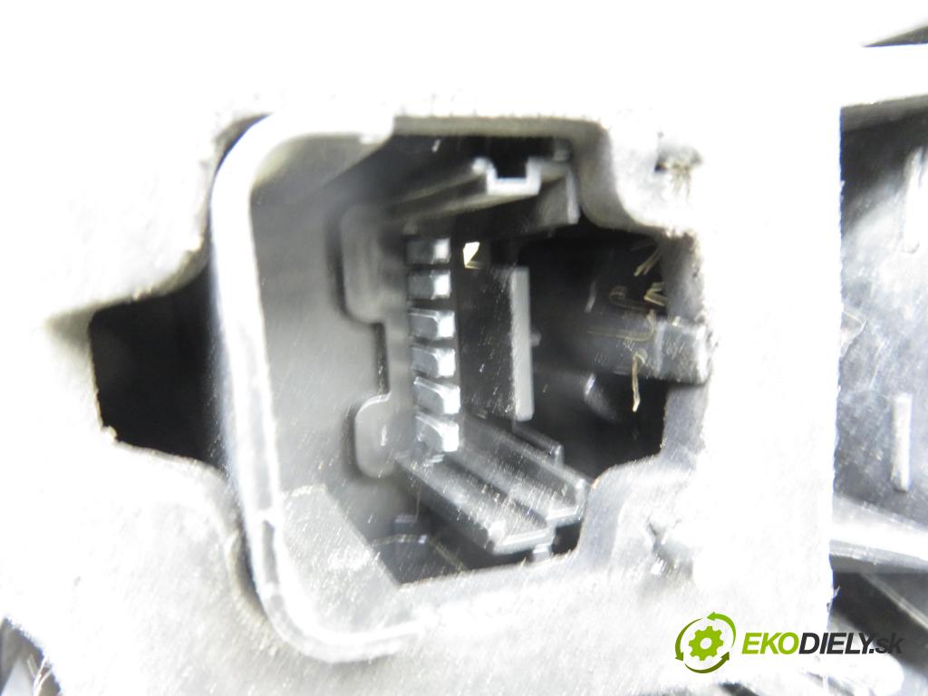 RENAULT GRAND SCENIC II (JM0/1_) MINIVAN 2004 88,00 1.9 dCi (JM0G, JM12, JM1G, JM2C) - F9Q 812 1870,00 světlo levé zadní 8200493374 ; 8200493374F