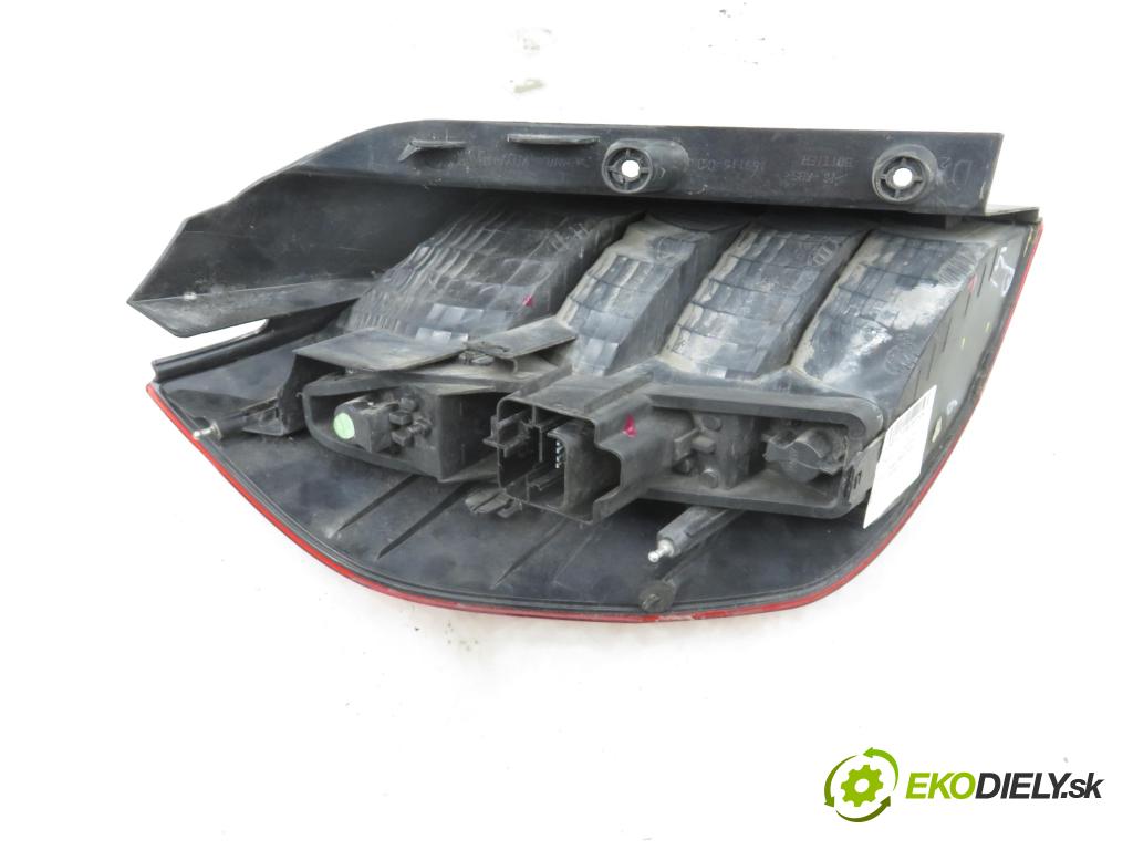 RENAULT GRAND SCENIC II (JM0/1_) MINIVAN 2004 88,00 1.9 dCi (JM0G, JM12, JM1G, JM2C) - F9Q 812 1870,00 světlo pravé zadní 8200493375 ; 8200493375F