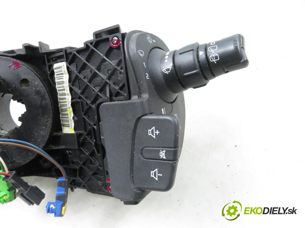 RENAULT GRAND SCENIC II (JM0/1_) MINIVAN 2004 88,00 1.9 dCi 120 - F9Q 812 1870,00 páčka/prepínač 8200127728 ; 61880052