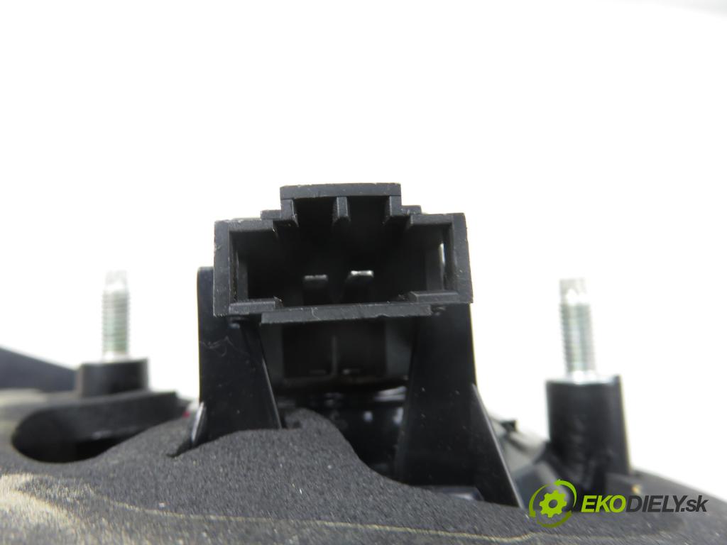 VW GOLF PLUS (5M1, 521) MINIVAN 2005 77,00 1.9 TDI - BLS 1896,00 Svetlo ľavé zadné kufor 5M0945094H