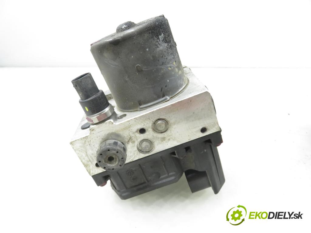 VW PASSAT B5.5 Variant (3B6) KOMBI 2002 96,00 1.9 TDI 4motion - AVF 1896,00 Pumpa ABS 0265950054 ; 4B0614517H ; 0265225121 (Pumpa ABS)