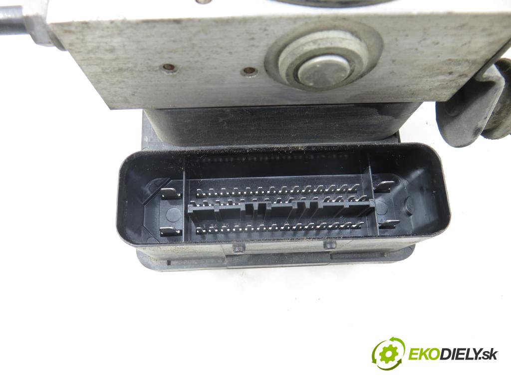 VW GOLF PLUS (5M1, 521) MINIVAN 2005 77,00 1.9 TDI - BLS 1896,00 pumpa ABS 1K0907379AA ; 10096003603 ; 1K0614517T (Pumpa ABS)