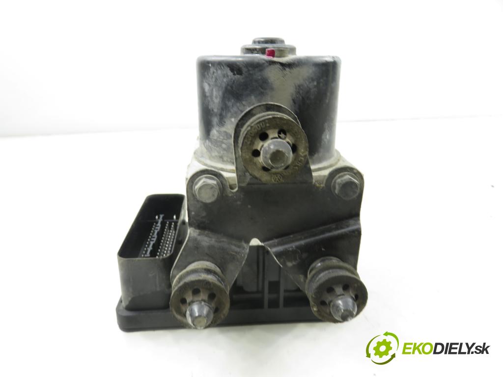 VW GOLF PLUS (5M1, 521) MINIVAN 2005 77,00 1.9 TDI - BLS 1896,00 pumpa ABS 1K0907379AA ; 10096003603 ; 1K0614517T (Pumpa ABS)