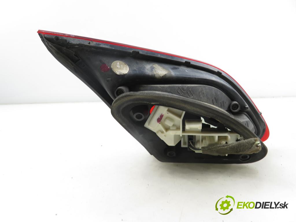 OPEL ASTRA J HB 2010 92,00 1.7 CDTI - A 17 DTR 1686,00 světlo pravé zadní kufr 216402