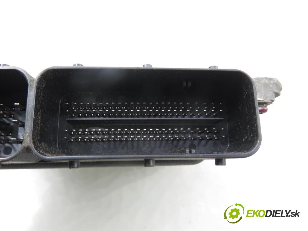 OPEL ASTRA J HB 2010 92,00 1.7 CDTI - A 17 DTR 1686,00 Riadiaca jednotka Motor 55577647 ; MB2758008884