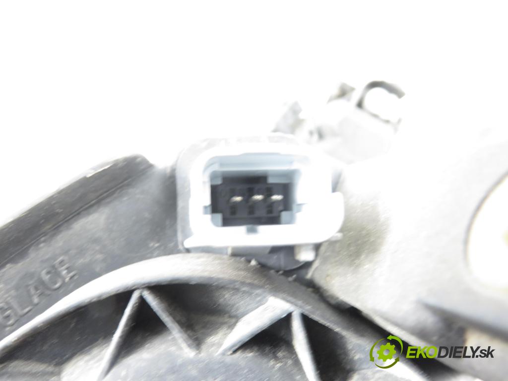 PEUGEOT 206 liftback (2A/C) HB 2004 440,00 1.1 i - HFX (TU1JP) 1124,00 Svetlo LP 9628666880