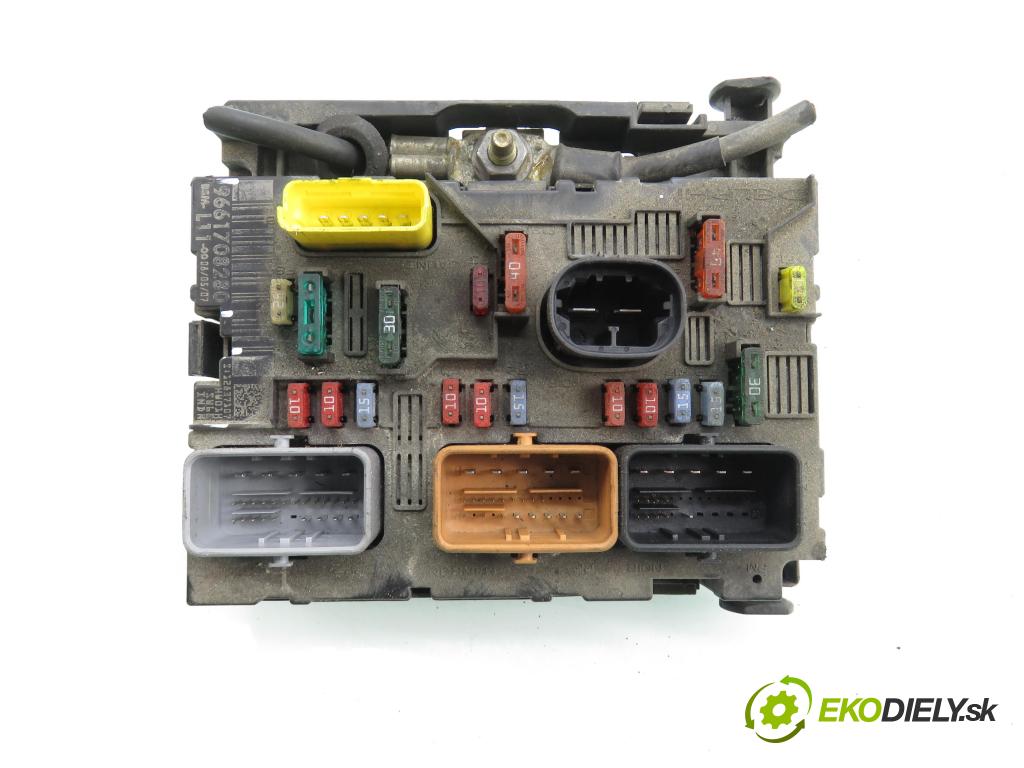 PEUGEOT 307 (3A/C) HB 2007 80,00 1.6 HDi 110 - 9HZ (DV6TED4) 1560,00 MODUL BSM 9661708280 ; S12637107